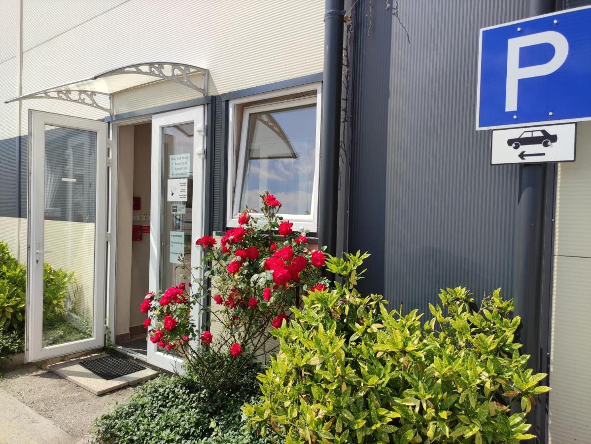 Szilas Park Motel Nagytarcsa Eksteriør bilde